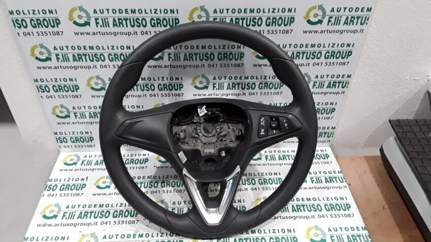 VOLANTE IN PELLE OPEL CORSA CON COMANDI AL VOLANTE