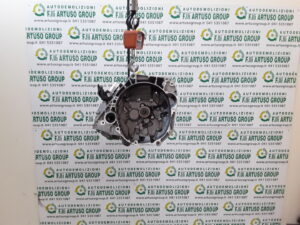 CAMBIO RENAULT CAPTUR 2A SERIE TCE 12V (10/19>) TIPO MOTORE H4DB4 KW74 KM27.773 CERTIFICATI. SPEDIZIONE GRATUITA IN TUTTA ITALIA.
