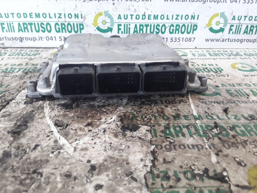 0281010632 CENTRALINA INIEZIONE OPEL VIVARO 1.9 CDTI - immagine 3