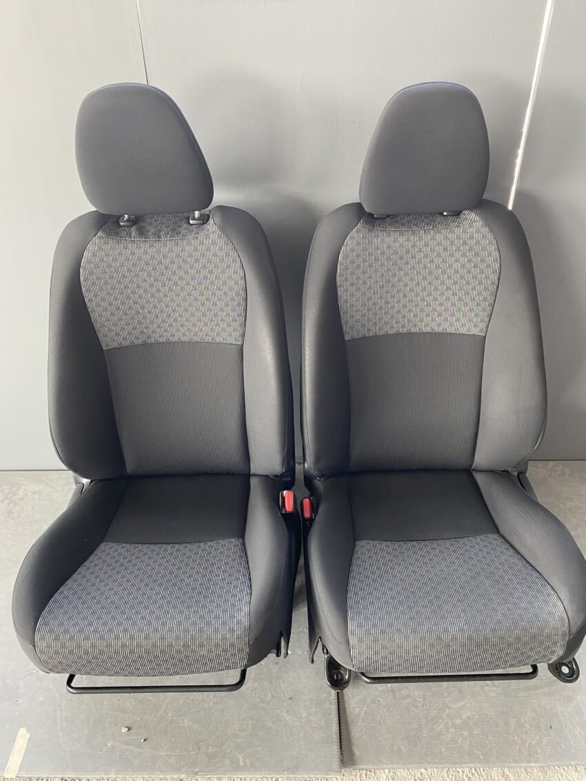 Sedili anteriori e posteriori/Interno TOYOTA YARIS 2015 (07/14>12/17