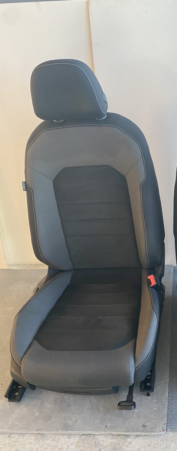 SEDILE ANTERIORE DESTRO PASSEGGERO IN ALCANTARA VW GOLF VII