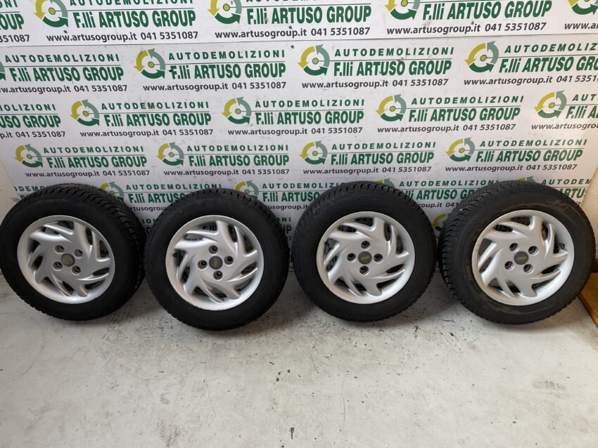 CERCHI IN LEGA CON GOMME FIAT SEICENTO/600 SPORTING R13 M+S