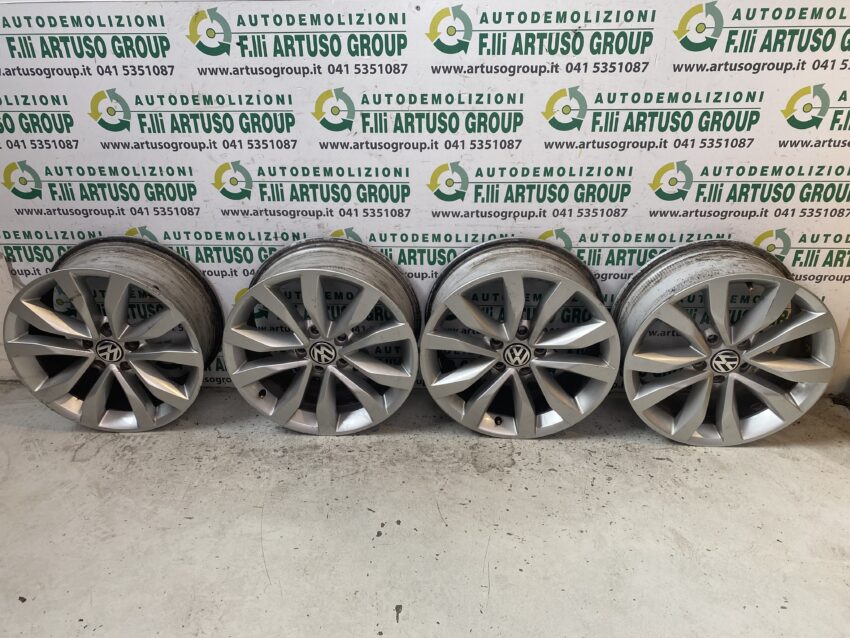 CERCHI IN LEGA ORIGINALI VW NEW BEETLE DA 17 - 7.0JX17H2ET43
