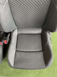 SEDILI/INTERNO IN PELLE E TESSUTO TOYOTA YARIS IBRIDA 2021 KM 24.450 - immagine 5