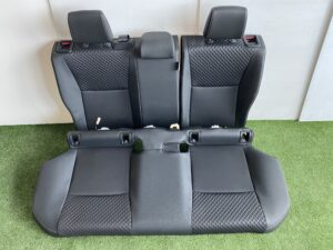 SEDILI/INTERNO IN PELLE E TESSUTO TOYOTA YARIS IBRIDA 2021 KM 24.450 - immagine 9