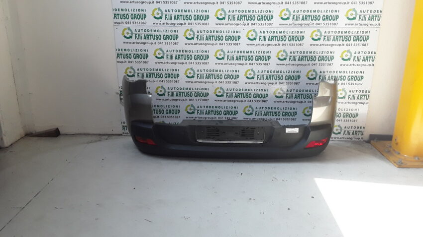 PARAURTI POSTERIORE CON SENSORI DI PARCHEGGIO PEUGEOT 3008 anno 2010 - immagine 2