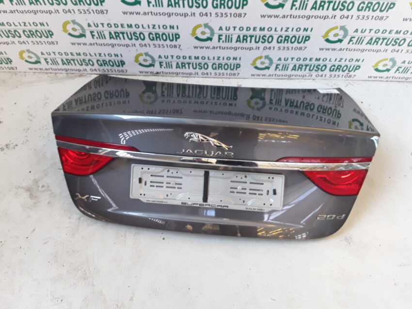 Cofano posteriore Jaguar XF 2a serie (09/15>), colore grigio. Spedizione gratuita in tutta Italia.