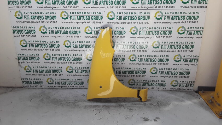 PARAFANGO ANTERIORE DESTRO FIAT SEICENTO/600 SPORTING 2001 GIALLO 46744644 - immagine 2