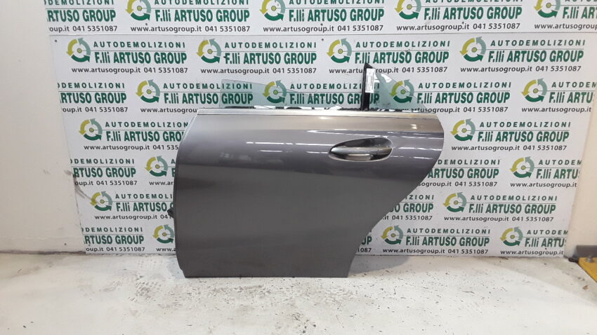 PORTA POSTERIORE SINISTRA MERCEDES CLA C117 anno 2014