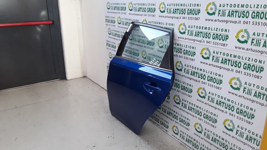 PORTA POSTERIORE SINISTRA TOYOTA AURIS BERLINA 2013 6700402380 - immagine 3