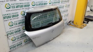 PORTELLONE POSTERIORE SUZUKI SWIFT 5 PORTE anno 2009 - immagine 2