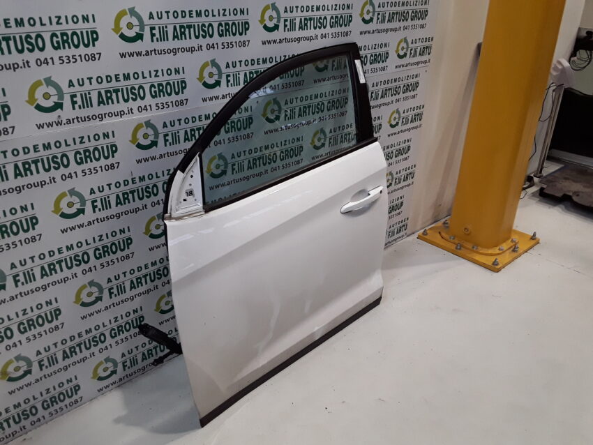 PORTA ANTERIORE SINISTRA HYUNDAI TUCSON anno 2017 - immagine 2