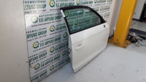PORTA ANTERIORE DESTRA AUDI A1 3 PORTE anno 2012 - immagine 2
