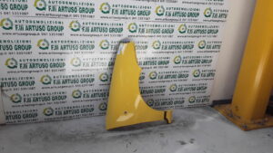 PARAFANGO ANTERIORE DESTRO FIAT SEICENTO/600 SPORTING 2001 GIALLO 46744644 - immagine 3