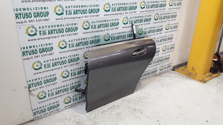 PORTA POSTERIORE SINISTRA MERCEDES CLA C117 anno 2014 - immagine 2