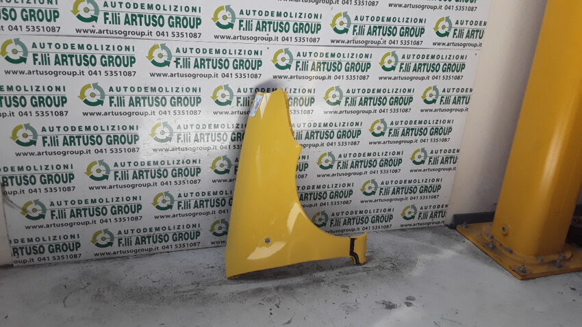 PARAFANGO ANTERIORE DESTRO FIAT SEICENTO/600 SPORTING 2001 GIALLO 46744644