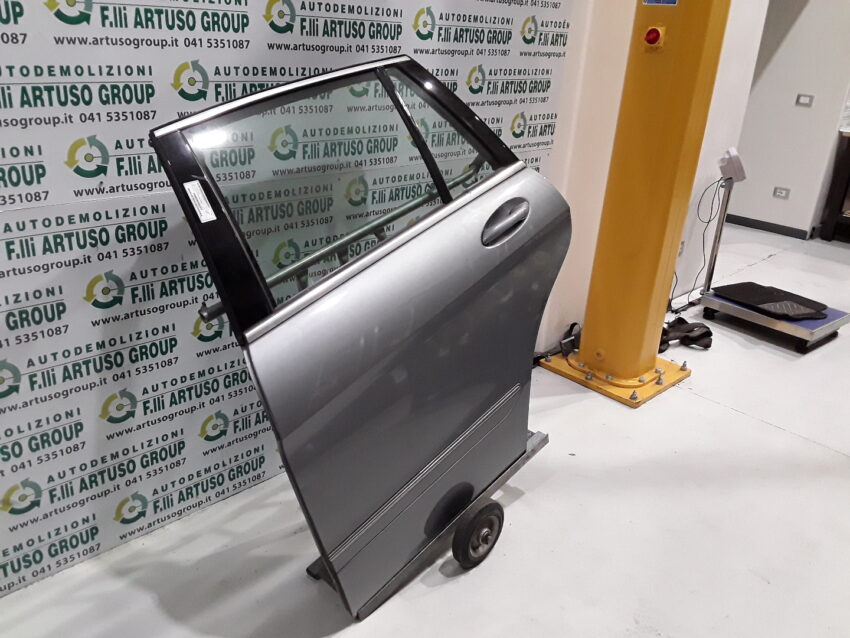 PORTA POSTERIORE SINISTRA MERCEDES CLASSE R anno 2010 - immagine 2