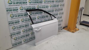PORTA ANTETRIORE DESTRA SKODA FABIA 2017 6V0831052A - immagine 3
