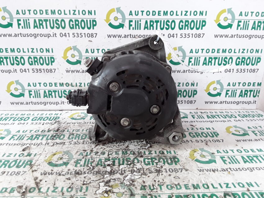 ALTERNATORE TOYOTA YARIS 1.4 D-4D 27060-0N090 anno 2012 KM. 82.597 - immagine 3