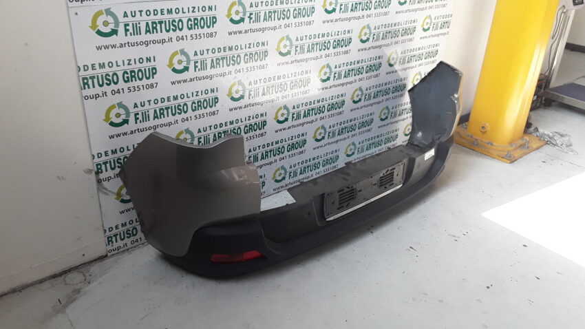PARAURTI POSTERIORE CON SENSORI DI PARCHEGGIO PEUGEOT 3008 anno 2010 - immagine 3
