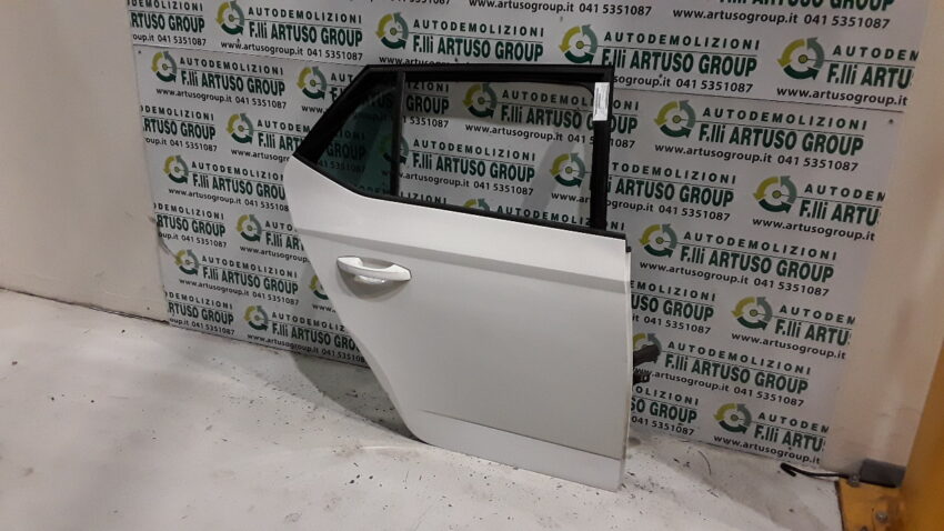 PORTA POSTERIORE DESTRA SKODA FABIA 2017 6V9833052A - immagine 4