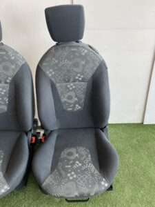 SEDILI/INTERNO FORD KA 2009 ottime condizioni - immagine 4