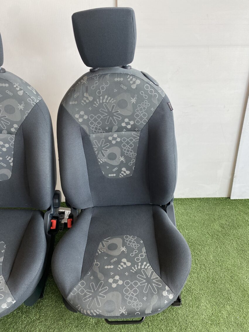 SEDILI/INTERNO FORD KA 2009 ottime condizioni - immagine 4