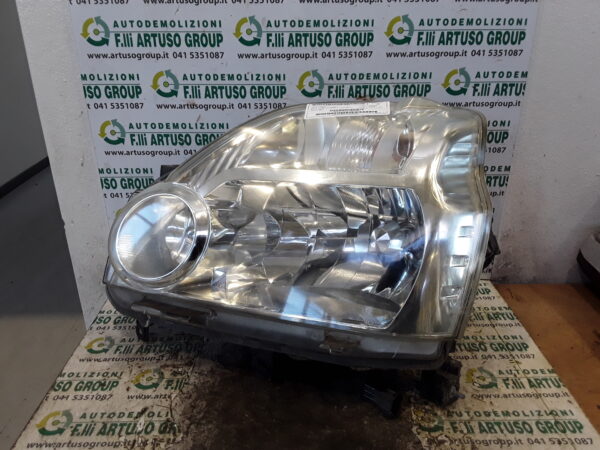 FANALE ANTERIORE SINISTRO NISSAN X-TRAIL 26060JG40A anno 2008