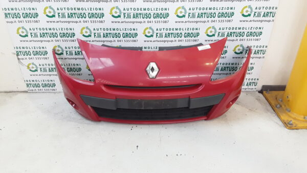 PARAURTI ANTERIORE RENAULT CLIO 3A SERIE anno 2010