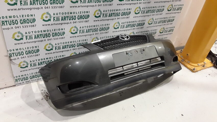 PARAURTI ANTERIORE TOYOTA COROLLA 5P anno 2002 - immagine 2