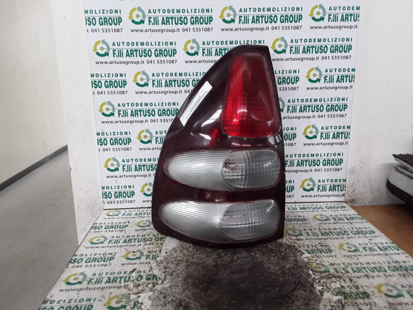 FANALE POSTERIORE SINISTRO TOYOTA LAND CRUISER 2003 8156160621