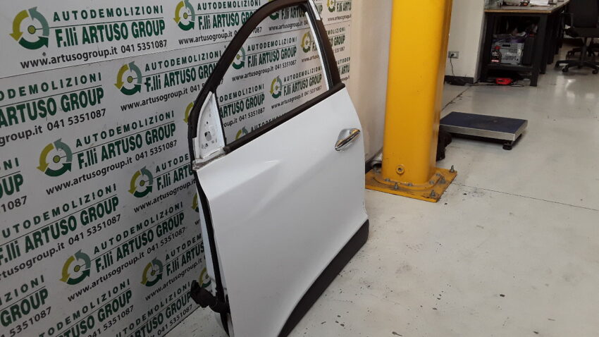 PORTA ANTERIORE SINISTRA HYUNDAI IX35 2011 - immagine 3