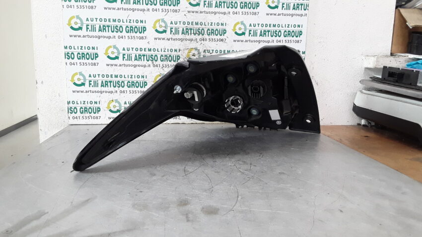 FANALE POSTERIORE DESTRO LED TOYOTA YARIS HYBRID 2021 81551K0040 - immagine 4