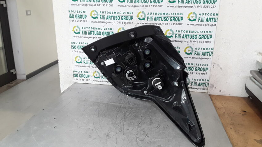FANALE POSTERIORE SINISTRO LED TOYOTA YARIS HYBRID 2021 81561K0040 - immagine 5