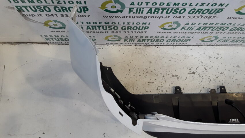 PARAURTI POSTERIORE TOYOTA YARIS CROSS 2023 CON SENSORI DI PARCHEGGIO - immagine 11