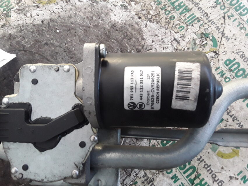 MOTORINO TERGICRISTALLO VW TRANSPORTER FURGONE 2007 7E1955113