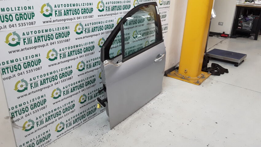 PORTA ANTERIORE SINISTRA PEUGEOT 208 GRIGIO 2016 - immagine 4