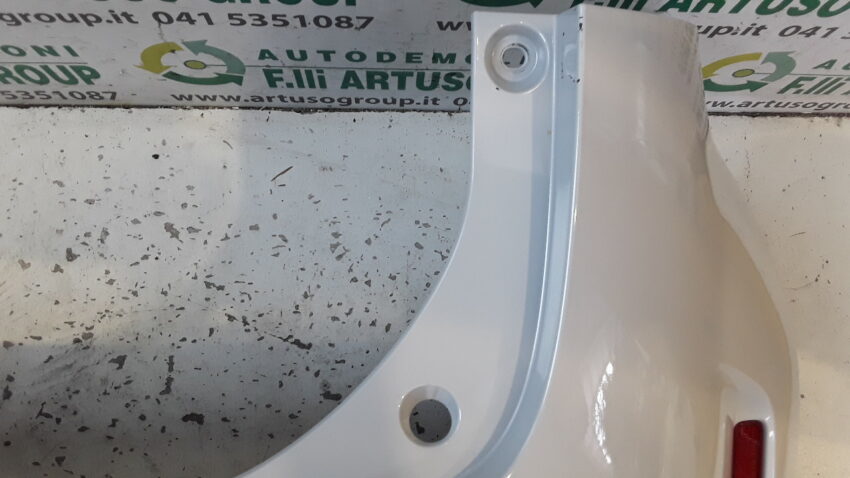 PARAURTI POSTERIORE TOYOTA YARIS CROSS 2023 CON SENSORI DI PARCHEGGIO - immagine 4