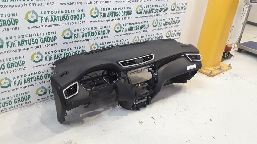 KIT ARBAG CON CRUSCOTTO NISSAN QUASQUAI 2016 SENZA CINTURA SX