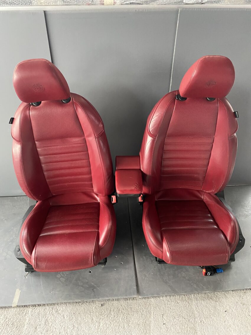 SEDILI/INTERNO ALFA ROMEO GIULIETTA IN PELLE "attenzione elettrici"