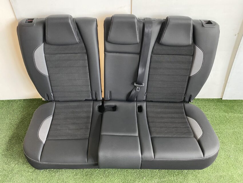 SEDILI/INTERNO PEUGEOT 2008 anno 2017 Km 80.700 - immagine 10