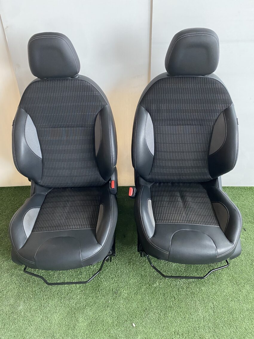SEDILI/INTERNO PEUGEOT 2008 anno 2017 Km 80.700 - immagine 2