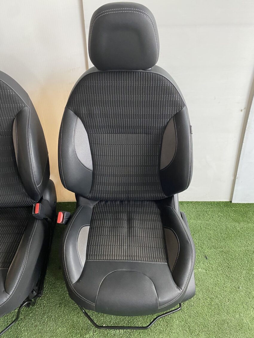 SEDILI/INTERNO PEUGEOT 2008 anno 2017 Km 80.700 - immagine 4