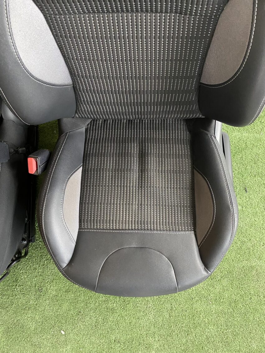 SEDILI/INTERNO PEUGEOT 2008 anno 2017 Km 80.700 - immagine 7