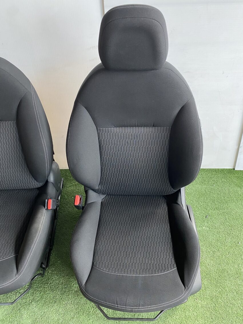 SEDILI ANTERIORI PEUGEOT 208 2017 km 60.534 - immagine 3