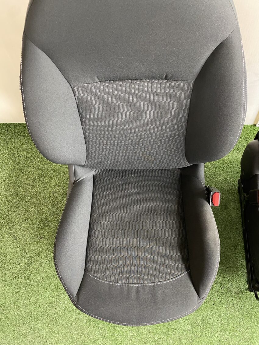 SEDILI ANTERIORI PEUGEOT 208 2017 km 60.534 - immagine 5
