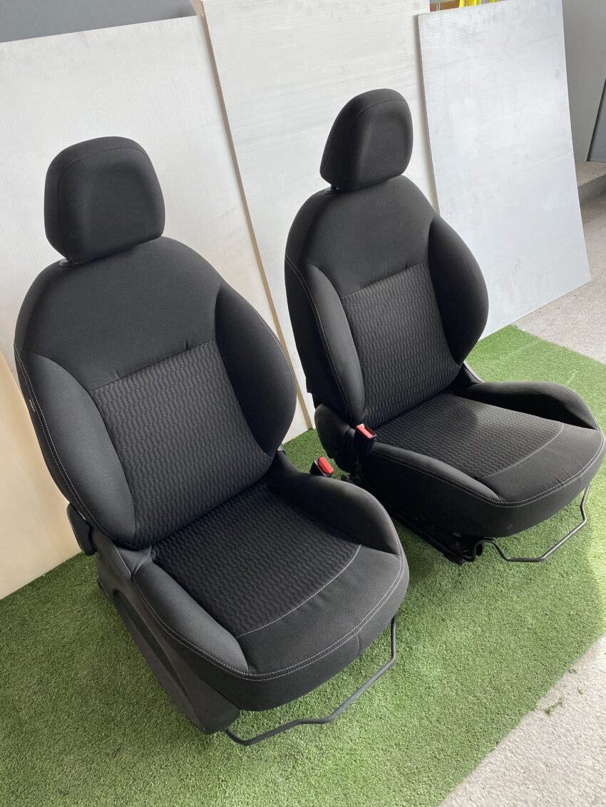 SEDILI ANTERIORI PEUGEOT 208 2017 km 60.534 - immagine 7