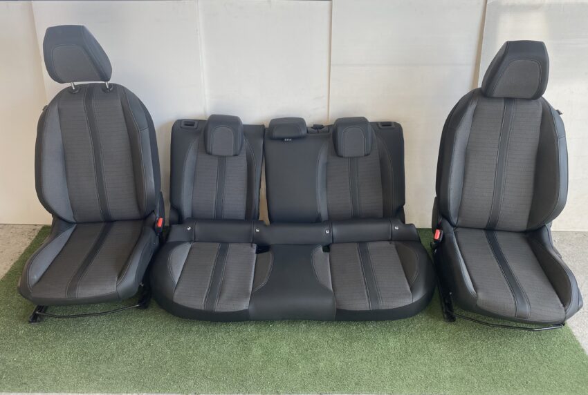 SEDILI/INTERNO PEUGEOT 2008 2023